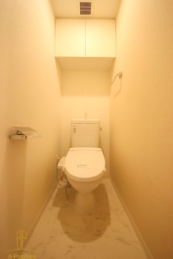 トイレ　コンフォリア心斎橋EAST