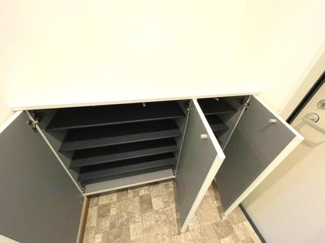 収納　イメージとして同建物他部屋を表示しています。