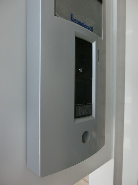 セキュリティ　ＴＶドアホン付き