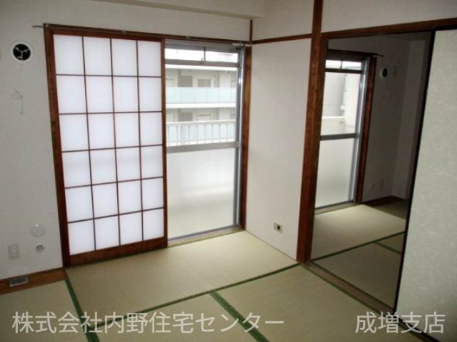 その他部屋・スペース　ＤＫから見て左側の和室