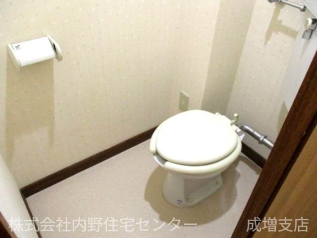 トイレ　トイレ内にコンセントあり