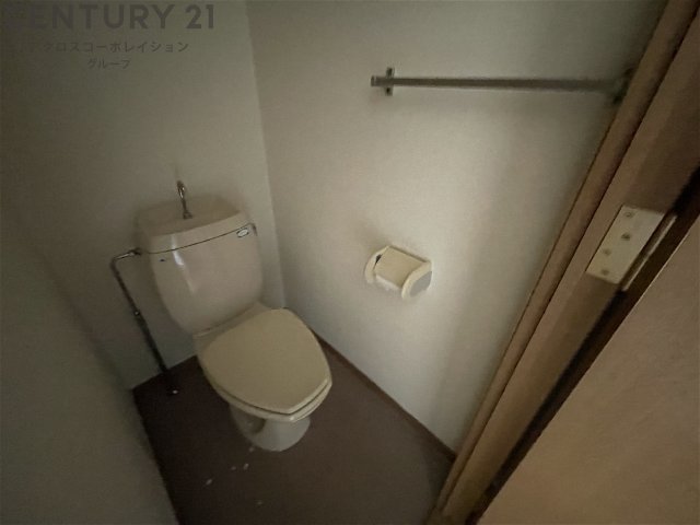 トイレ　バストイレ別です☆