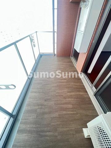 バルコニー　外からの目が気にならないバルコニーで洗濯物が干せます