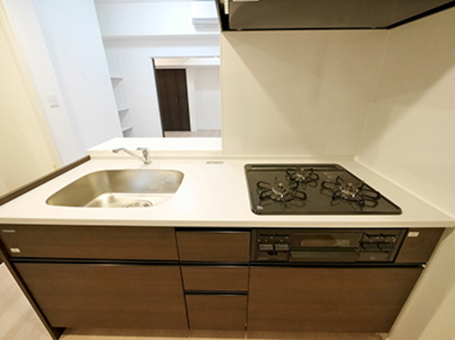 キッチン　３口ガスコンロ