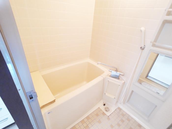 バス・シャワールーム　清潔感のある快適バスルーム♪