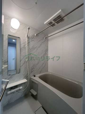 バス・シャワールーム　※参考写真です。同じ間取りの別部屋になります。