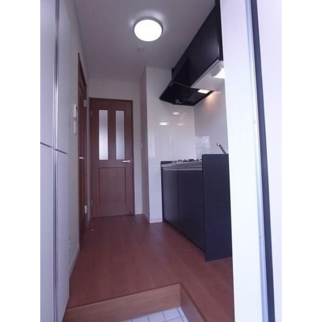 玄関　フレスコ志茂駅前202　北区志茂3