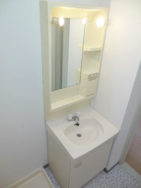 洗面設備　★忙しい朝に便利な独立洗面台★