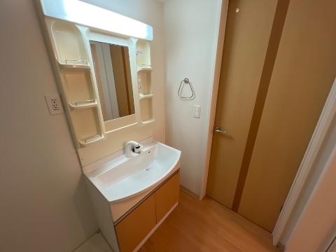 洗面設備　洗髪洗面化粧台