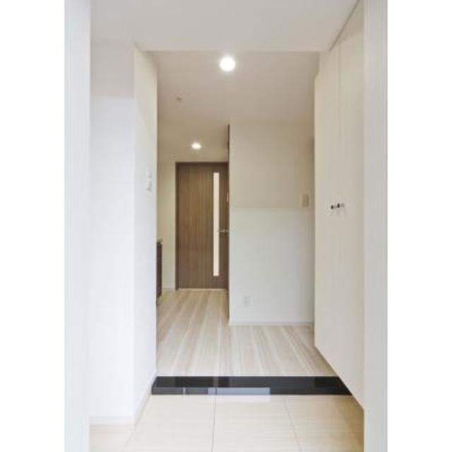 玄関　※写真は同タイプ住戸です。