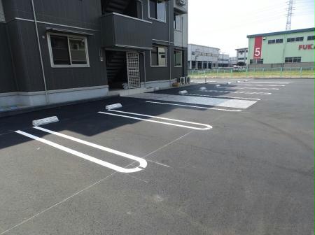 駐車場　駐車場