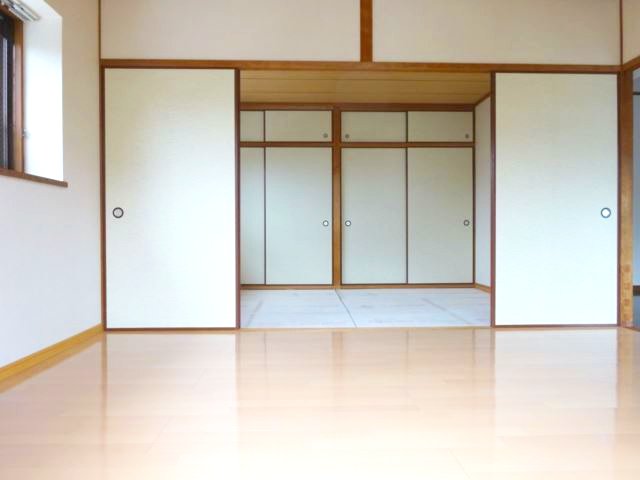 居室・リビング　6帖の洋室