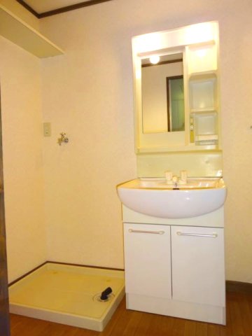 洗面設備　スペースが確保できる洗面所です