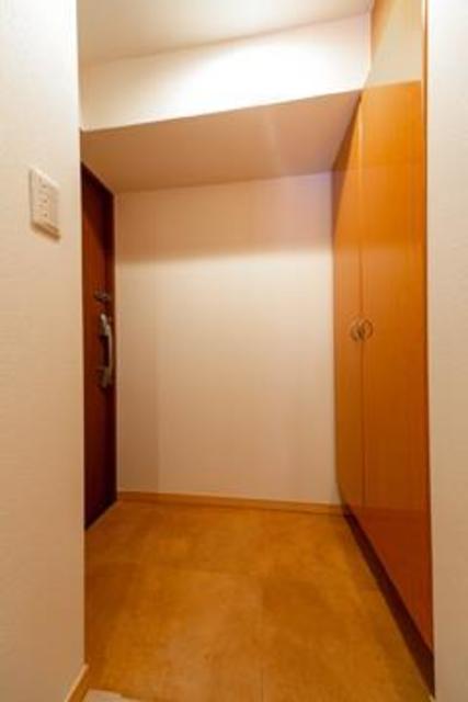 玄関　※写真は同タイプ住戸です。