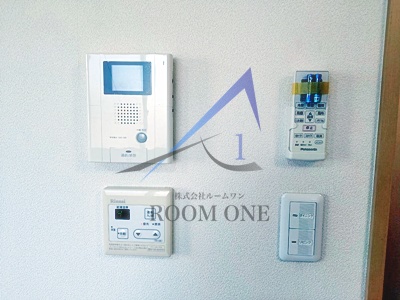 セキュリティ　モニター付きインターホンです。