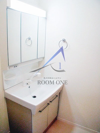 洗面設備　独立洗面台です。