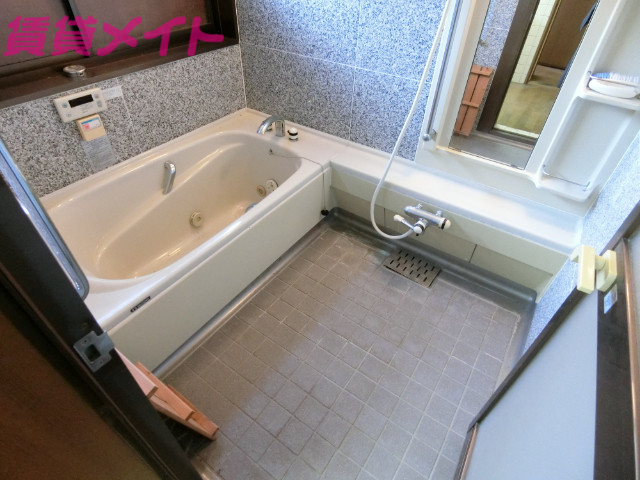 バス・シャワールーム　バス