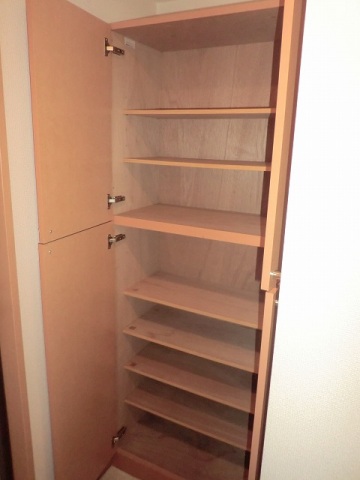 玄関　シューズボックス