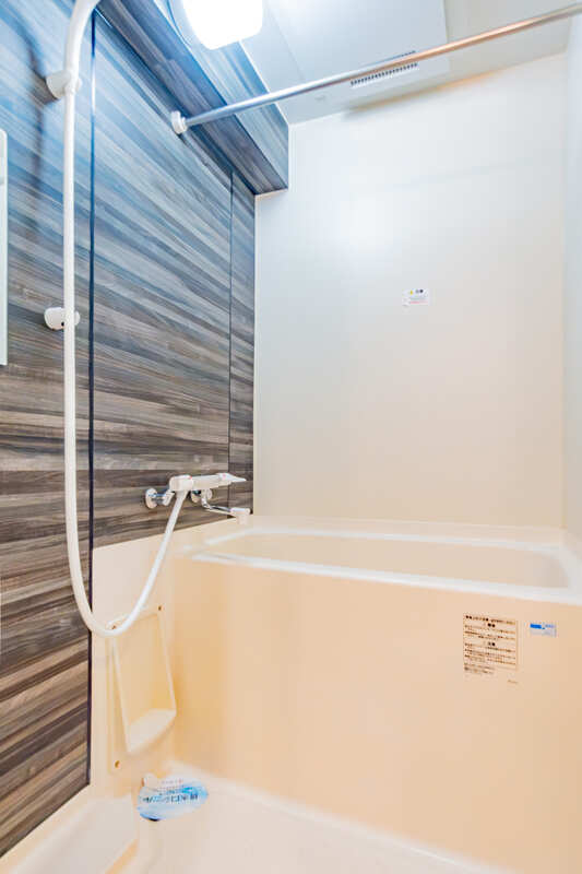バス・シャワールーム　雨の日でも安心の浴室乾燥機付きです♪