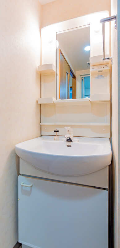 洗面設備　身支度に欠かせない独立洗面台♪