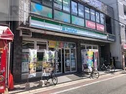 コンビニ　ファミリーマート近鉄長瀬駅前店（コンビニ）まで512m