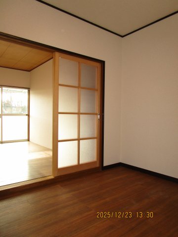 居室・リビング　居間です