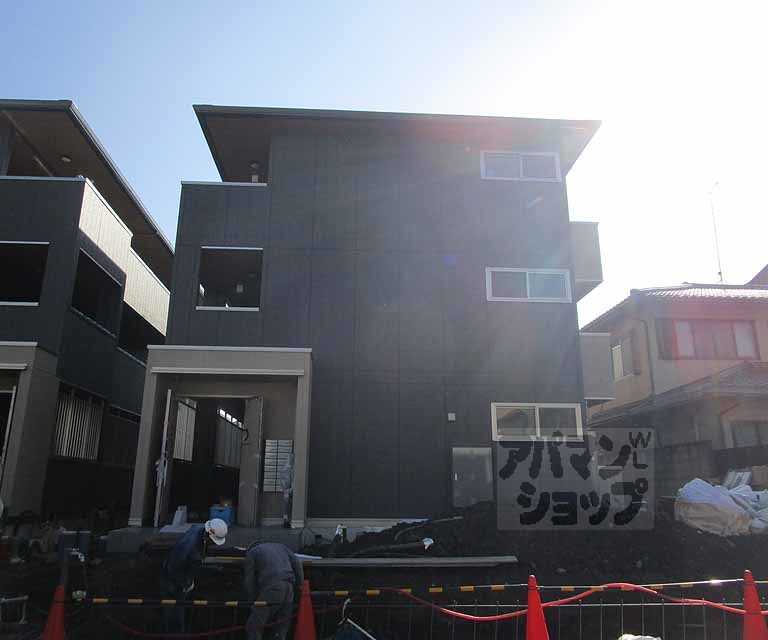 建物外観　建築中風景