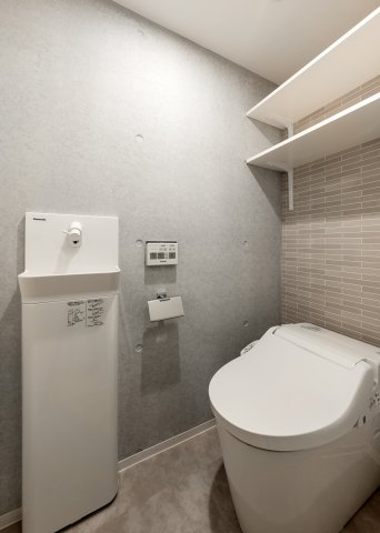 トイレ　清潔感のあるトイレです