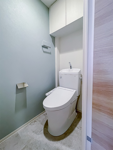 トイレ　※写真は同タイプ住戸です。