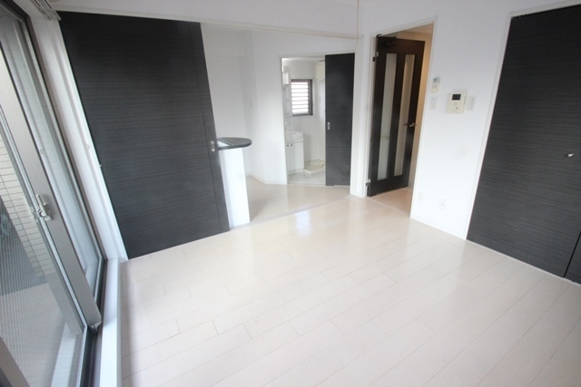 居室・リビング　※他部屋の写真です。