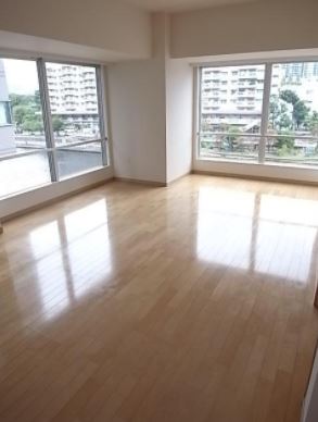 居室・リビング　内観