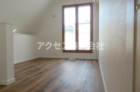 居室・リビング　※同建物別室、参考写真