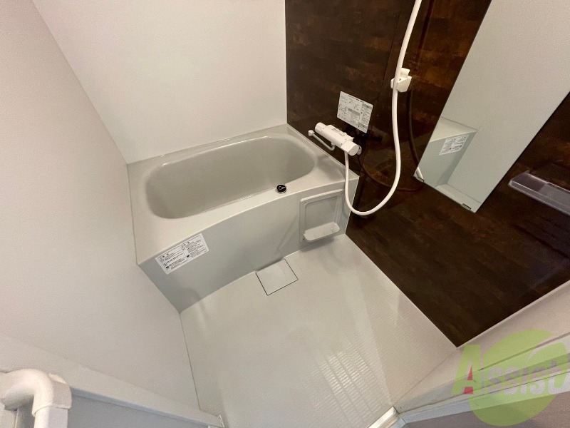 バス・シャワールーム　疲れを癒すには湯船でゆっくりするのが良いですよ。