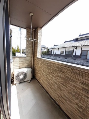 バルコニー　外からの目が気にならないバルコニーで洗濯物が干せます