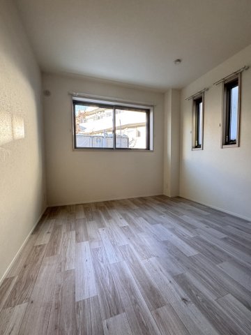 居室・リビング　広々とした洋室です