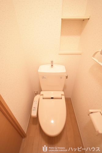 トイレ　退去前の部屋の為、類似の部屋の写真です。現状を優先とさせて頂