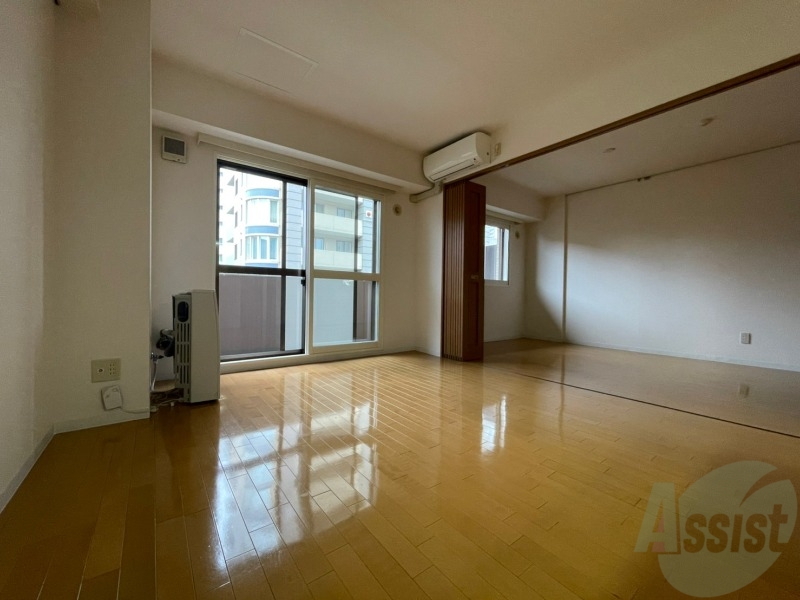 居室・リビング　日当たりがよく開放感のあるリビングです！