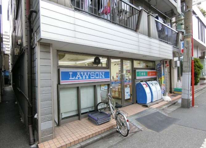 コンビニ　ローソン（コンビニ）まで740m