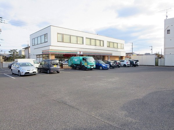 コンビニ　セブンイレブン岡山岡南町1丁目店（コンビニ）まで351m