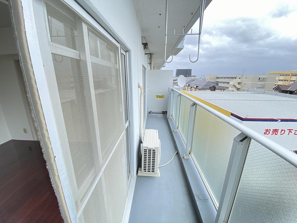 バルコニー　洗濯物が干せるバルコニー付き♪