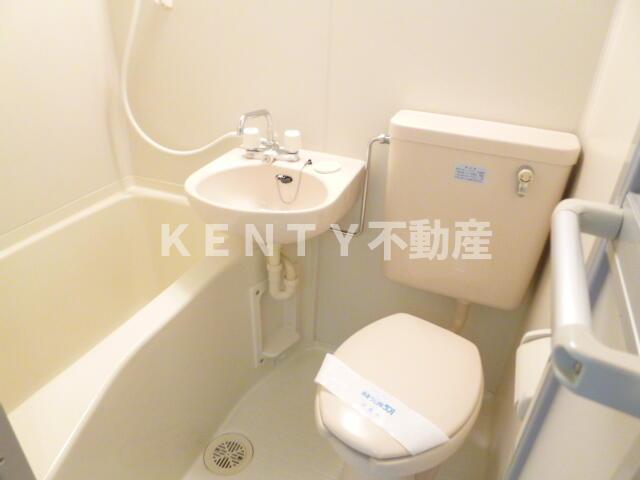 バス・シャワールーム　コンパクトで使いやすいお風呂です