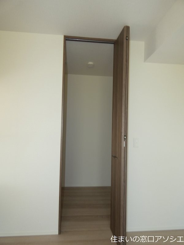 収納　ウォークインクローゼット