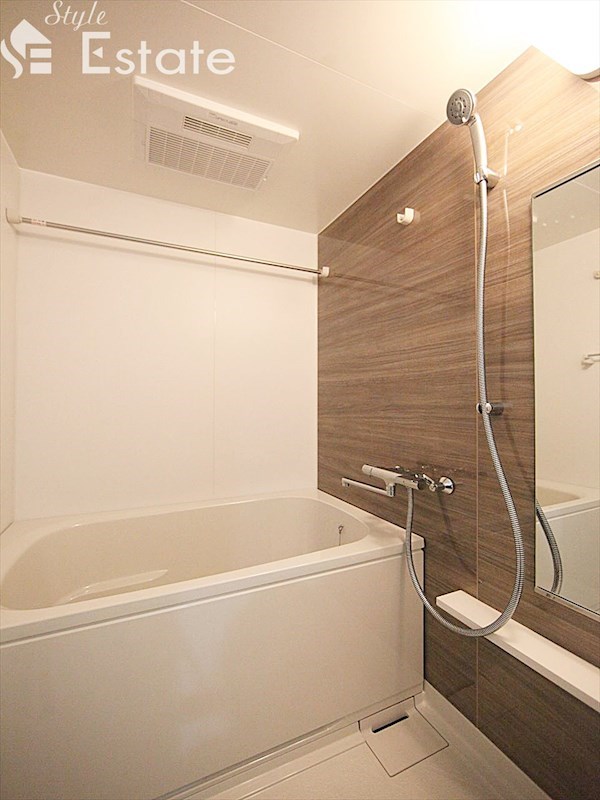 バス・シャワールーム　バスルーム