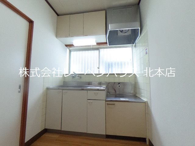 キッチン　レーベンハウス北本店へ　048-590-5757