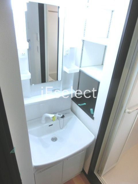 洗面設備　忙しい朝に便利なシャンプードレッサー