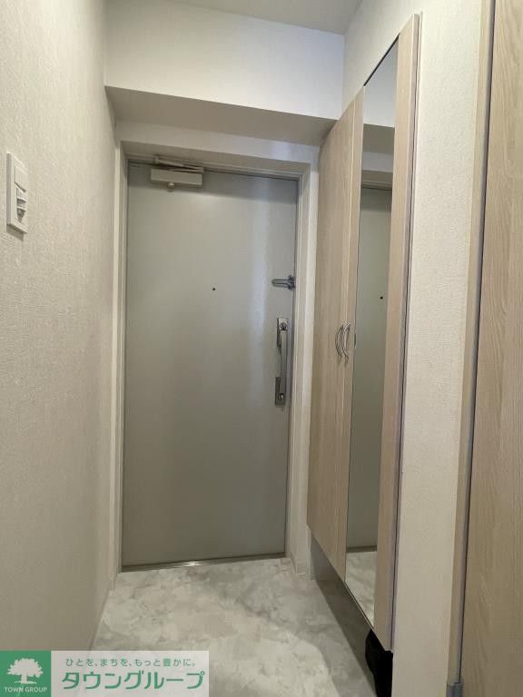 玄関　※別部屋参考写真