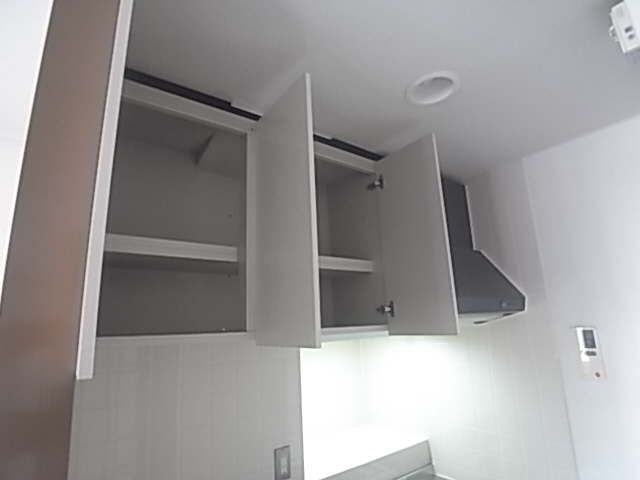 キッチン　キッチン上部棚付き