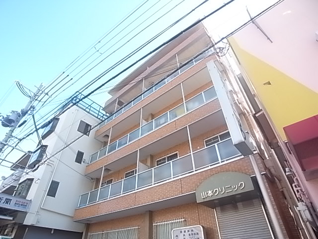 建物外観　平成９年築エレベーター完備です