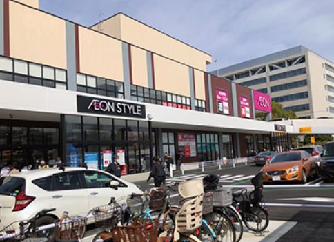 スーパー　イオンスタイル戸塚（スーパー）まで387m