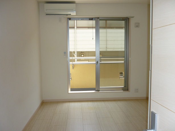 居室・リビング　別号室の参考写真になります。